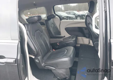 2017 Chrysler Pacifica Touring-L из США, поврежденный, VIN 2C4RC1BG8HR757017